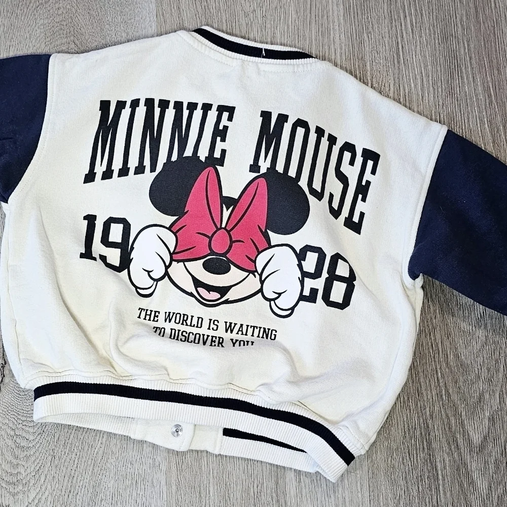 Disney includes minnie